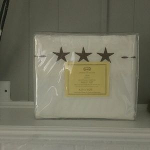 King Size 4 pcs bed sheey Set